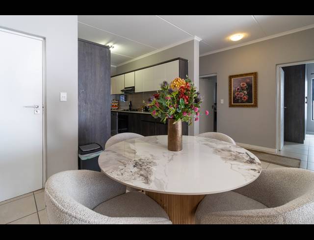 3 BEDROOM APARTMENT TO LET IN SANDOWN